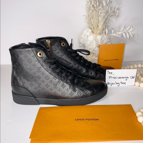 โโSOLDโโ($750) Louis Vuitton empreinte leather sneakers - Picture 2 of 12